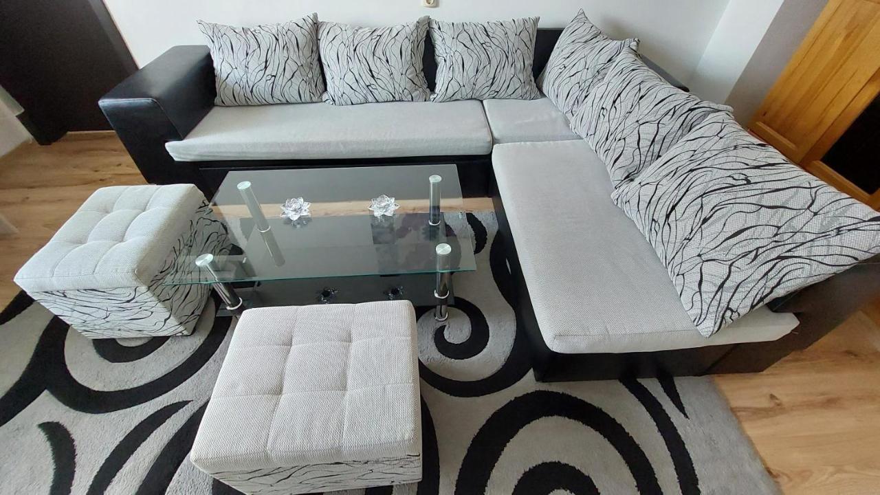 3 Rooms Apartment, Top Center, 1St Floor, Aubg, Free Parking, Pc I5 Ssd, 3 Led Tvs 200 Channels, Wifi, Terrace, Easy-Late Check-In, Stay Before Greece Blagoevgrad Exteriör bild