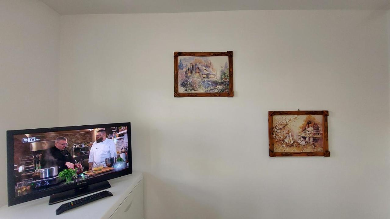 3 Rooms Apartment, Top Center, 1St Floor, Aubg, Free Parking, Pc I5 Ssd, 3 Led Tvs 200 Channels, Wifi, Terrace, Easy-Late Check-In, Stay Before Greece Blagoevgrad Exteriör bild