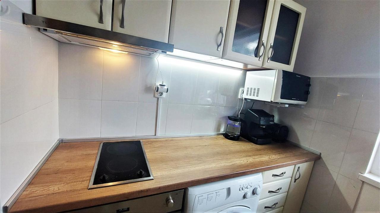 3 Rooms Apartment, Top Center, 1St Floor, Aubg, Free Parking, Pc I5 Ssd, 3 Led Tvs 200 Channels, Wifi, Terrace, Easy-Late Check-In, Stay Before Greece Blagoevgrad Exteriör bild